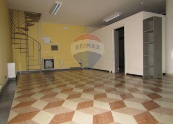 Ufficio Piazzale Teggia 
 Centro, Sassuolo, Sassuolo - foto 15