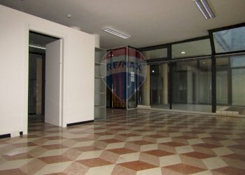 Ufficio Piazzale Teggia 
 Centro, Sassuolo, Sassuolo - foto 17