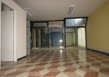 Ufficio Piazzale Teggia 
 Centro, Sassuolo, Sassuolo - foto 19