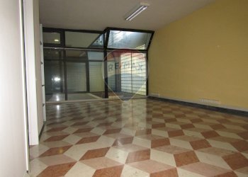 Ufficio Piazzale Teggia 
 Centro, Sassuolo, Sassuolo - foto 20