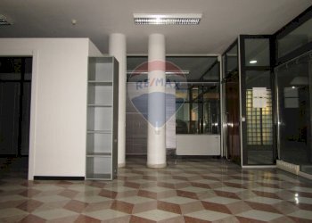 Ufficio Piazzale Teggia 
 Centro, Sassuolo, Sassuolo - foto 25