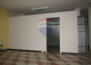 Ufficio Piazzale Teggia 
 Centro, Sassuolo, Sassuolo - foto 26