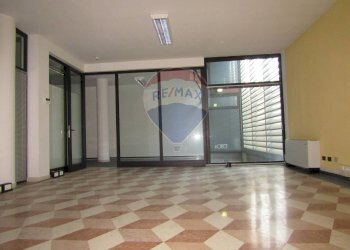 Ufficio Piazzale Teggia 
 Centro, Sassuolo, Sassuolo - foto 28