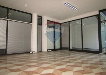 Ufficio Piazzale Teggia 
 Centro, Sassuolo, Sassuolo - foto 29