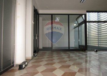 Ufficio Piazzale Teggia 
 Centro, Sassuolo, Sassuolo - foto 32