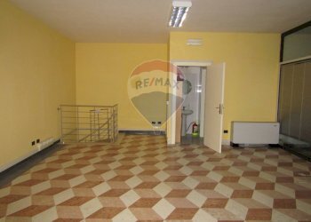 Ufficio Piazzale Teggia 
 Centro, Sassuolo, Sassuolo - foto 35