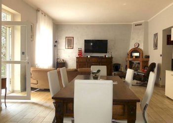 Salone - Appartamento via Andrea Corsini, Pino Torinese - foto 7