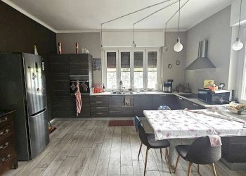 Cucina - Appartamento via Andrea Corsini, Pino Torinese - foto 8