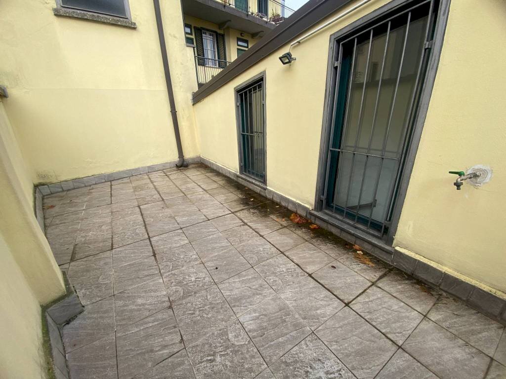 Balcone - Bilocale via Monviso, 36, Milano - foto 2