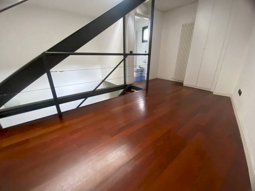 Stanza non arredata - Bilocale via Monviso, 36, Milano - foto 3