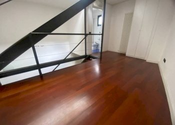 Stanza non arredata - Bilocale via Monviso, 36, Milano - foto 3