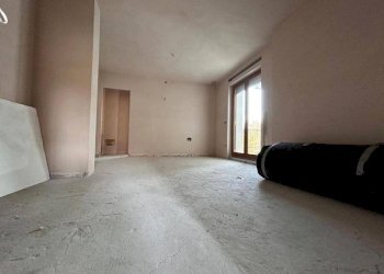 Stanza non arredata - Three-room apartment Frazione Beguda, 49, Borgo San Dalmazzo - photo 6
