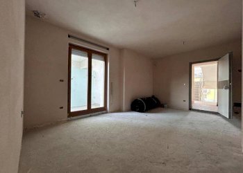 Stanza non arredata - Trilocale Frazione Beguda, 49, Borgo San Dalmazzo - foto 7