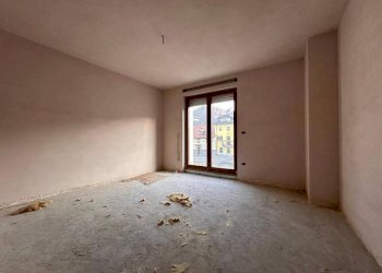 Stanza non arredata - Trilocale Frazione Beguda, 49, Borgo San Dalmazzo - foto 9