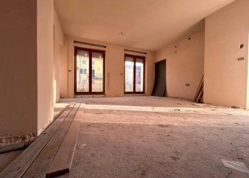 Stanza non arredata - Trilocale Frazione Beguda, 49, Borgo San Dalmazzo - foto 13