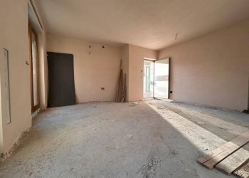 Stanza non arredata - Trilocale Frazione Beguda, 49, Borgo San Dalmazzo - foto 14