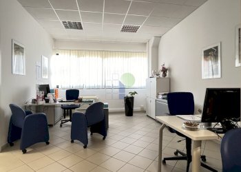 ufficio reception front office - Office Via dell' Artigianato 11, Livorno - photo 3