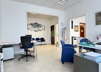 sala reception front office - Office Via dell' Artigianato 11, Livorno - photo 5