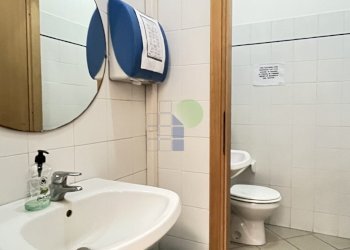 bagno - Office Via dell' Artigianato 11, Livorno - photo 18