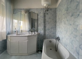 IMG_1765.jpg - Quadrilocale Via Bertoloni 32, Sarzana - foto 13