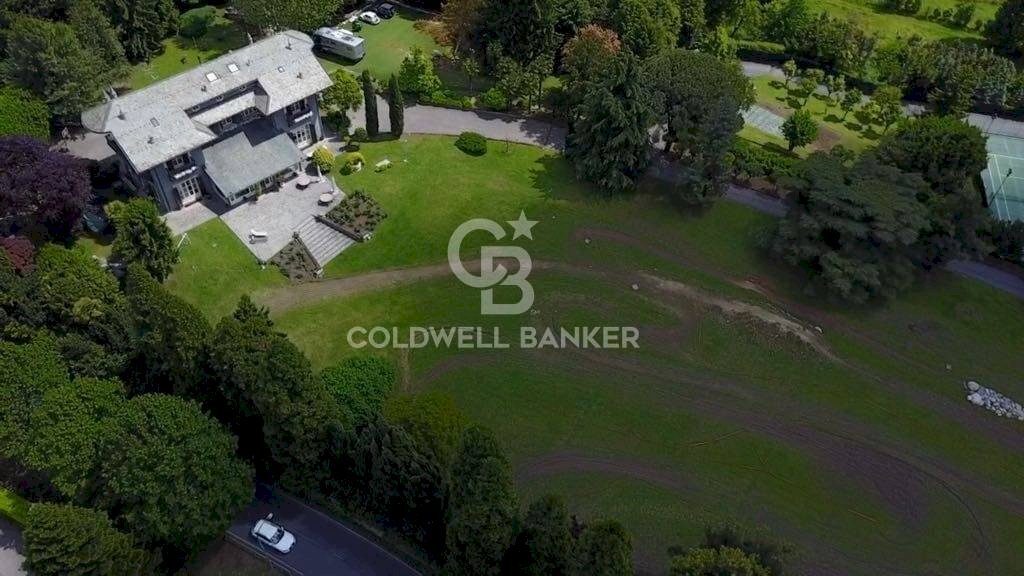 Single Family Villa Via Puccini Giacomo, Besana in Brianza - photo 2