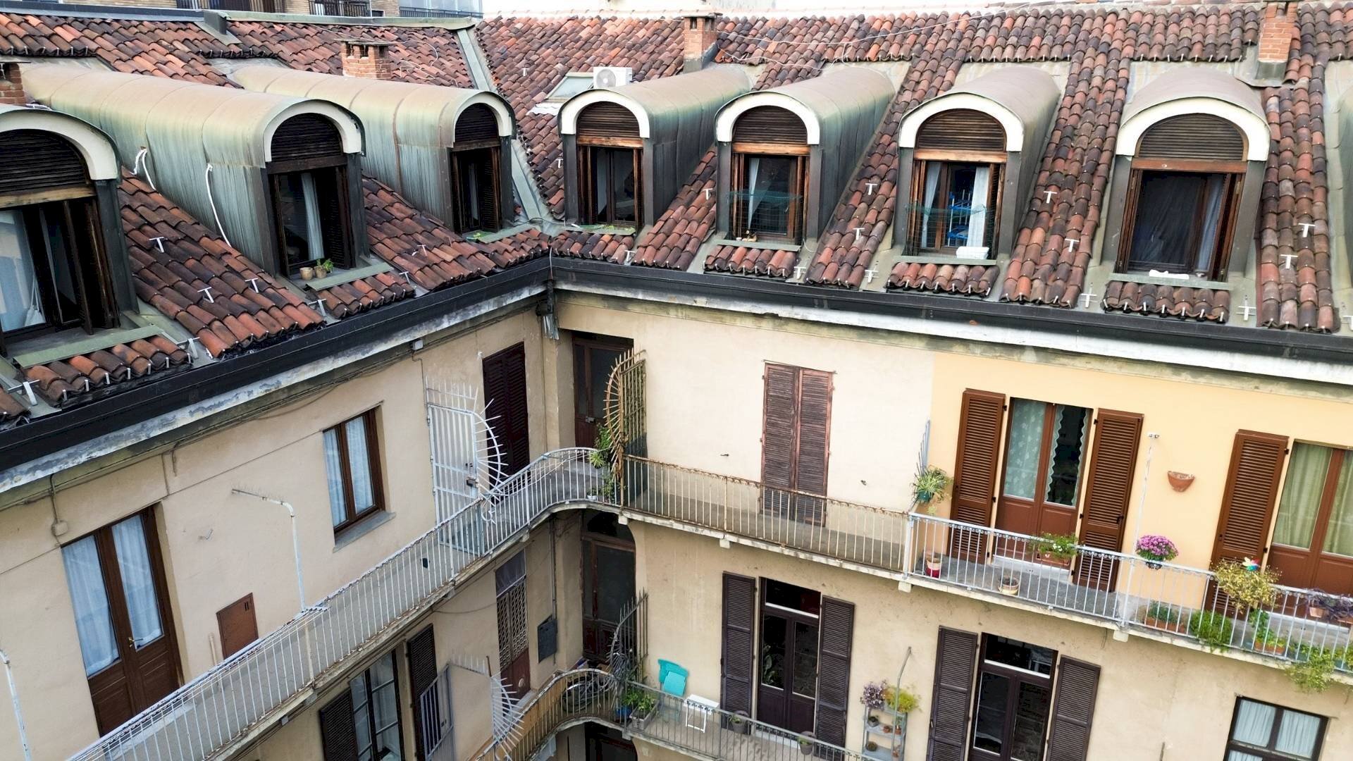 Two-room apartment CORSO VITTORIO EMANUELE II, Torino (neighborhood Centro) - photo 1