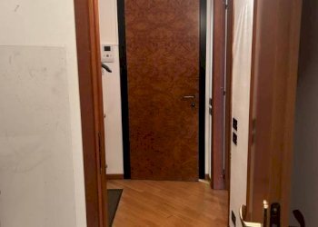 Interno appartamento - Office via Camillo Finocchiaro Aprile, Varese - photo 11