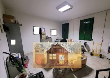 Salone - Capannone via Ruggero Bardazzi, Signa - foto 8