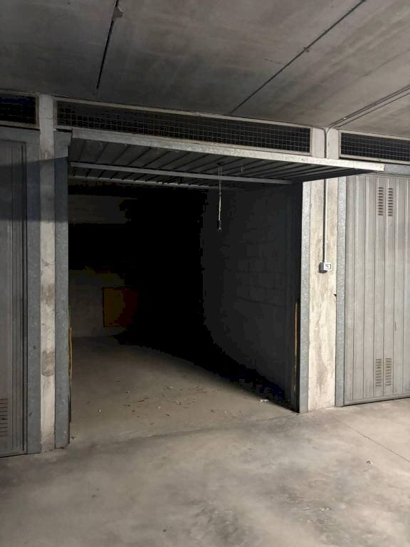 Box auto - Box via Enrico Cravero, 27, Pinerolo - foto 1