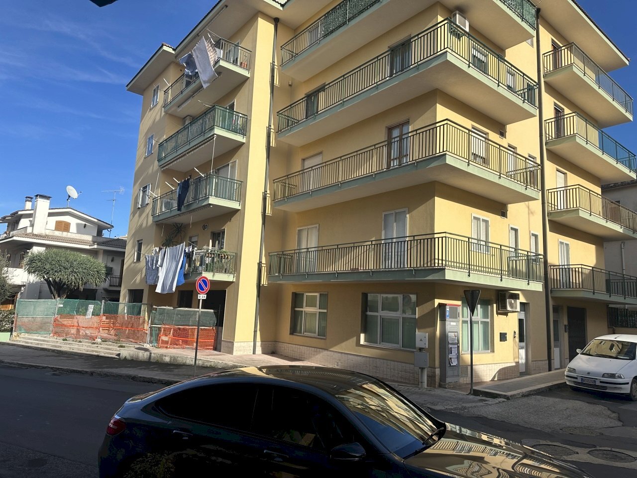 23.jpg - Four-room apartment Via San Giuliano Prima Traversa, Modica - photo 2