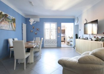 vendesi appartamento ristrutturato con terrazzaIMG - Appartamento Piazza del Salvatore 7, Lucca - foto 7