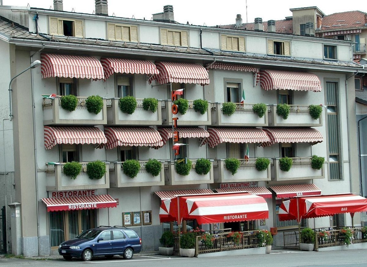 hotel-valentino (1).jpg - Locale Commerciale Piazza III alpini                 4, Perosa Argentina - foto 1