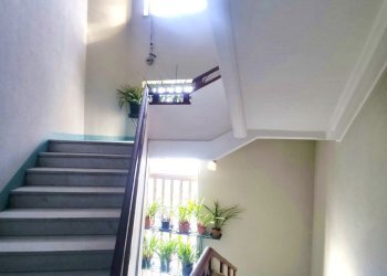 vano scale (3).jpg - Locale Commerciale Piazza III alpini 4, Perosa Argentina - foto 17