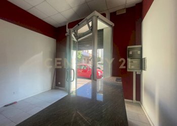 ingresso principale - Locale Commerciale Via Guglielmo Oberdan 27, Grosseto - foto 1