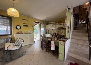 cucina aperta.jpg - Villa a Schiera via della pace  7, Montalcino - foto 13