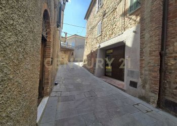 VIA DEL BORGO UFFICO POSTALE.jpg - Four-room apartment Via del Borgo 25, Civitella Paganico - photo 6
