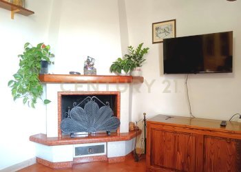 2 SOGGIORNO(2).jpg - Appartamento Via Mentana 15, Abbadia San Salvatore - foto 6