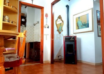 2 SOGGIORNO(5).jpg - Appartamento Via Mentana 15, Abbadia San Salvatore - foto 12