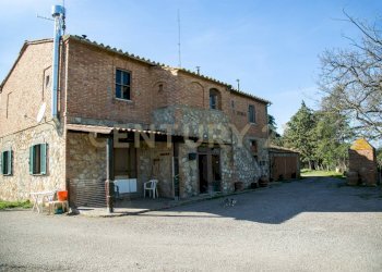 Portion of a house Podere Santa Rosalia 25, Civitella Paganico - photo 1