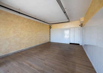 interno verso laboratorio (2) - Commercial Premises Quartucciu - photo 7