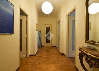 Quadrilocale Via Martiri della Libertà, Torino (zona Borgo Po) - foto 7