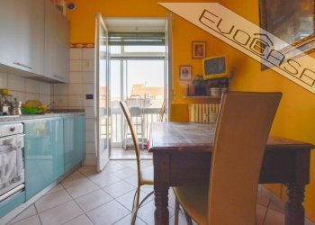 Four-room apartment Piazza Garibaldi  6, Pinerolo - photo 4