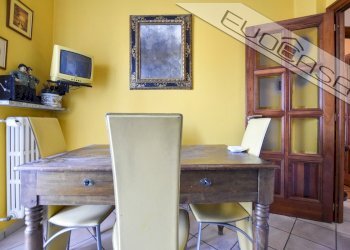 Four-room apartment Piazza Garibaldi  6, Pinerolo - photo 7