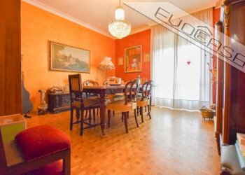 Four-room apartment Piazza Garibaldi  6, Pinerolo - photo 8