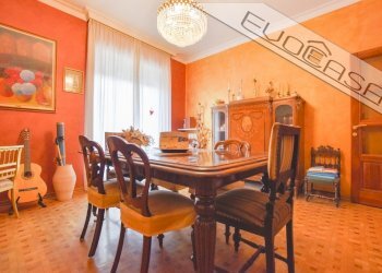 Four-room apartment Piazza Garibaldi  6, Pinerolo - photo 9