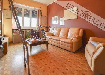 Four-room apartment Piazza Garibaldi  6, Pinerolo - photo 15