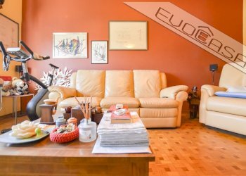 Four-room apartment Piazza Garibaldi  6, Pinerolo - photo 17