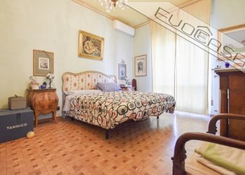 Four-room apartment Piazza Garibaldi  6, Pinerolo - photo 22