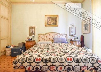 Four-room apartment Piazza Garibaldi  6, Pinerolo - photo 23