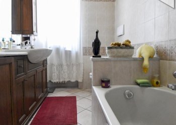 Four-room apartment Piazza Garibaldi  6, Pinerolo - photo 29